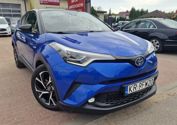 samochody osobowe Toyota C-HR cena 84900 przebieg: 140000, rok produkcji 2017 z Bobowa